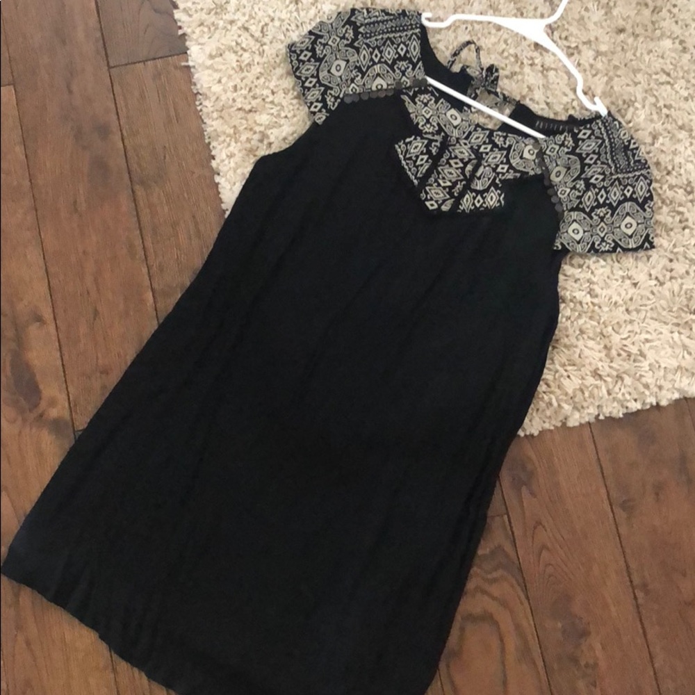 Short Sleeve Black Dress